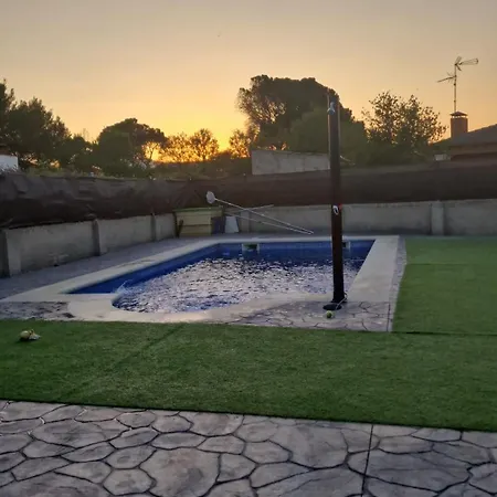 Donde Javi Con Piscina 50 Minutos Madrid En Escalona *