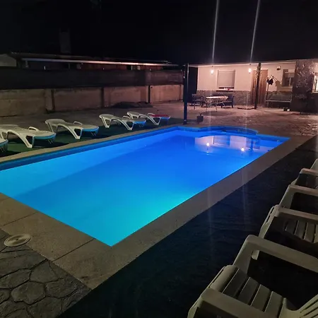 Donde Javi Con Piscina 50 Minutos Madrid En Escalona *