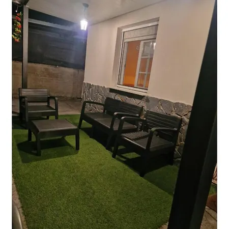 Donde Javi Con Piscina 50 Minutos Madrid En Escalona * トレド