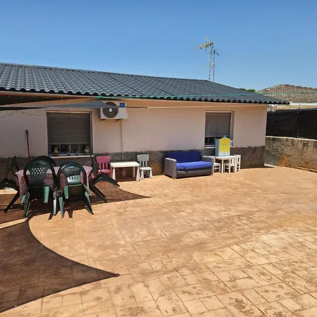 Donde Javi Con Piscina 50 Minutos Madrid En Escalona בית נופש *