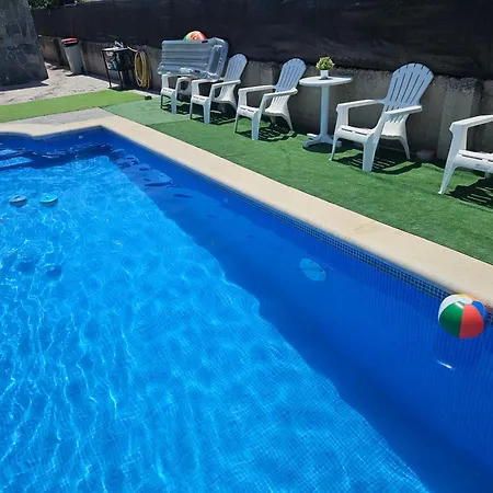 Donde Javi Con Piscina 50 Minutos Madrid En Escalona טולדו