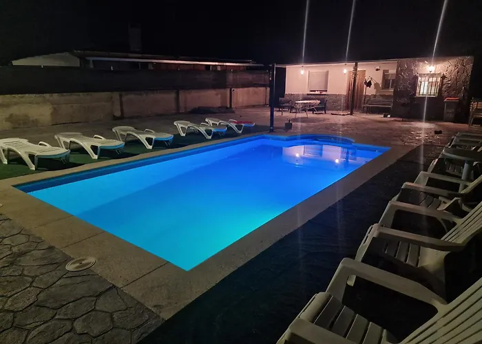 Donde Javi Con Piscina 50 Minutos Madrid En Escalona *