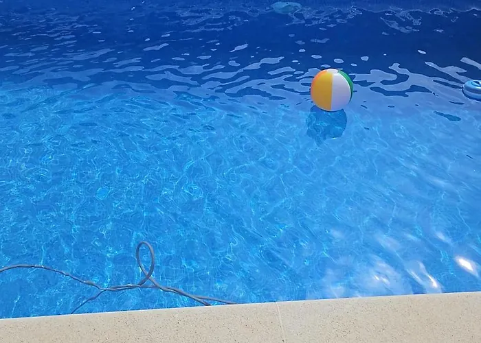 Donde Javi Con Piscina 50 Minutos Madrid En Escalona *