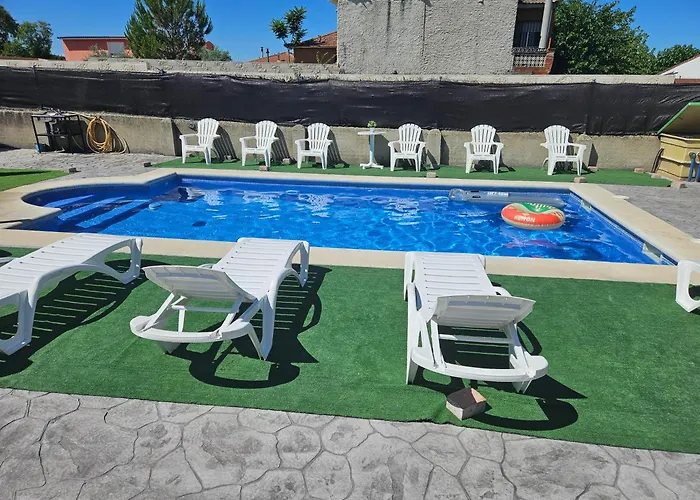 Donde Javi Con Piscina 50 Minutos Madrid En Escalona בית נופש