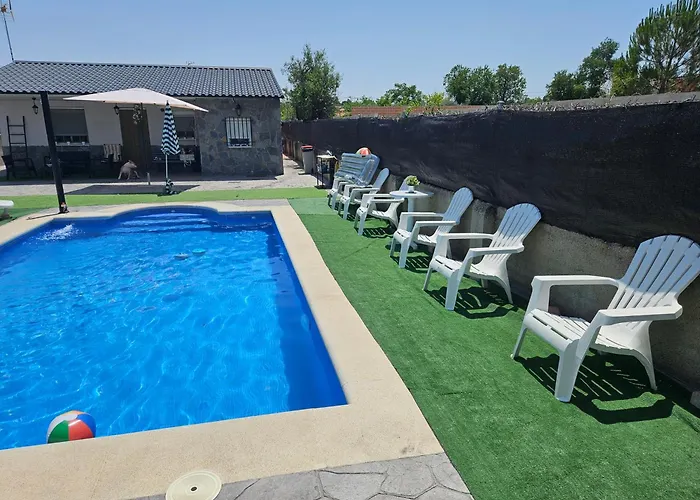 Donde Javi Con Piscina 50 Minutos Madrid En Escalona * טולדו