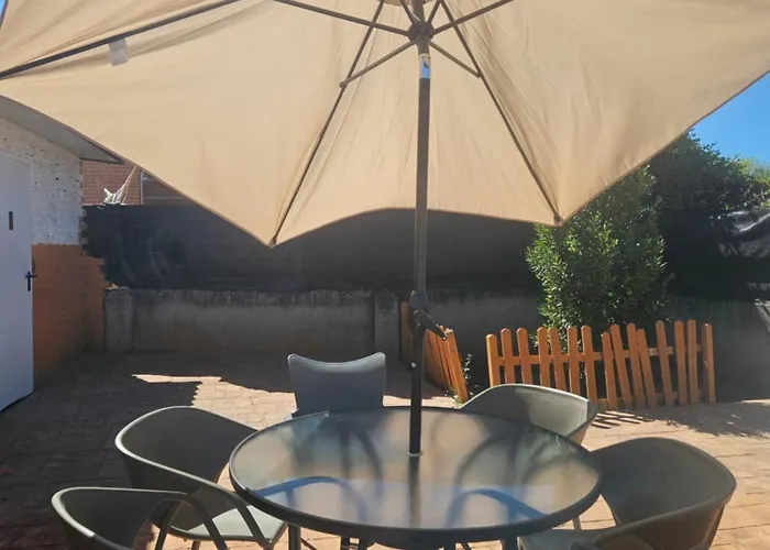 Donde Javi Con Piscina 50 Minutos Madrid En Escalona טולדו